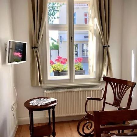 Offizierstube In Der Historischen Altstadt